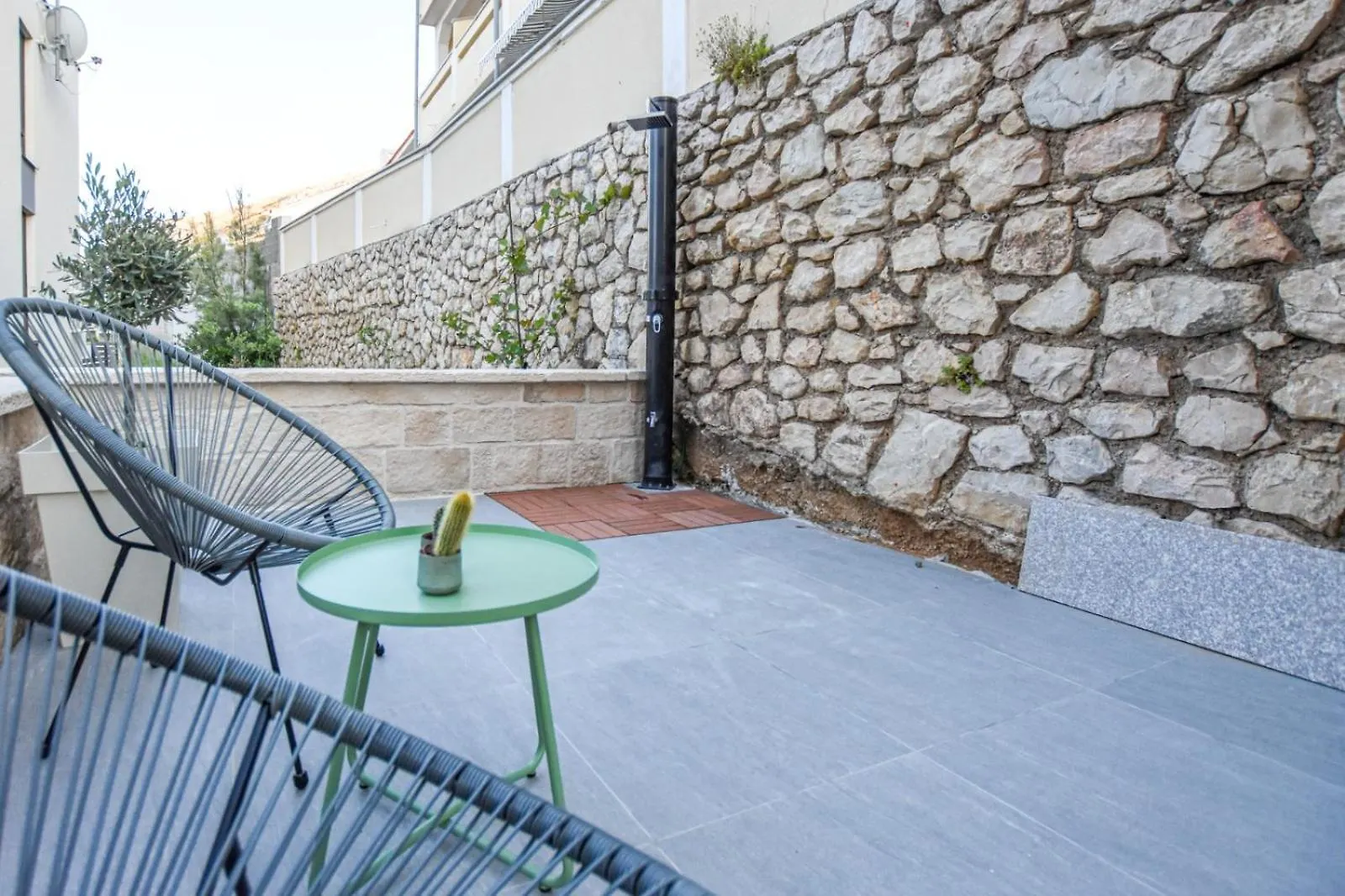 Apartment T E A Pag باغ